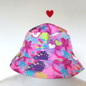 HEART PINK BUCKET HAT Revers.